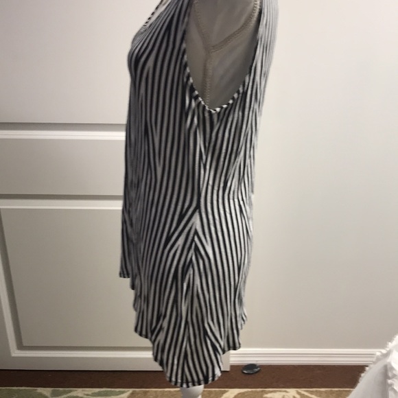 Super soft black and white stripe tunic tank - Picture 5 of 8